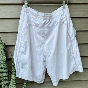 Lululemon 9” Pace Breaker Shorts (lined)